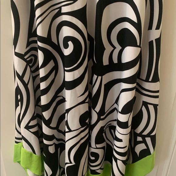 Blue heart dress multiple colors, black green and white. - Picture 7 of 7